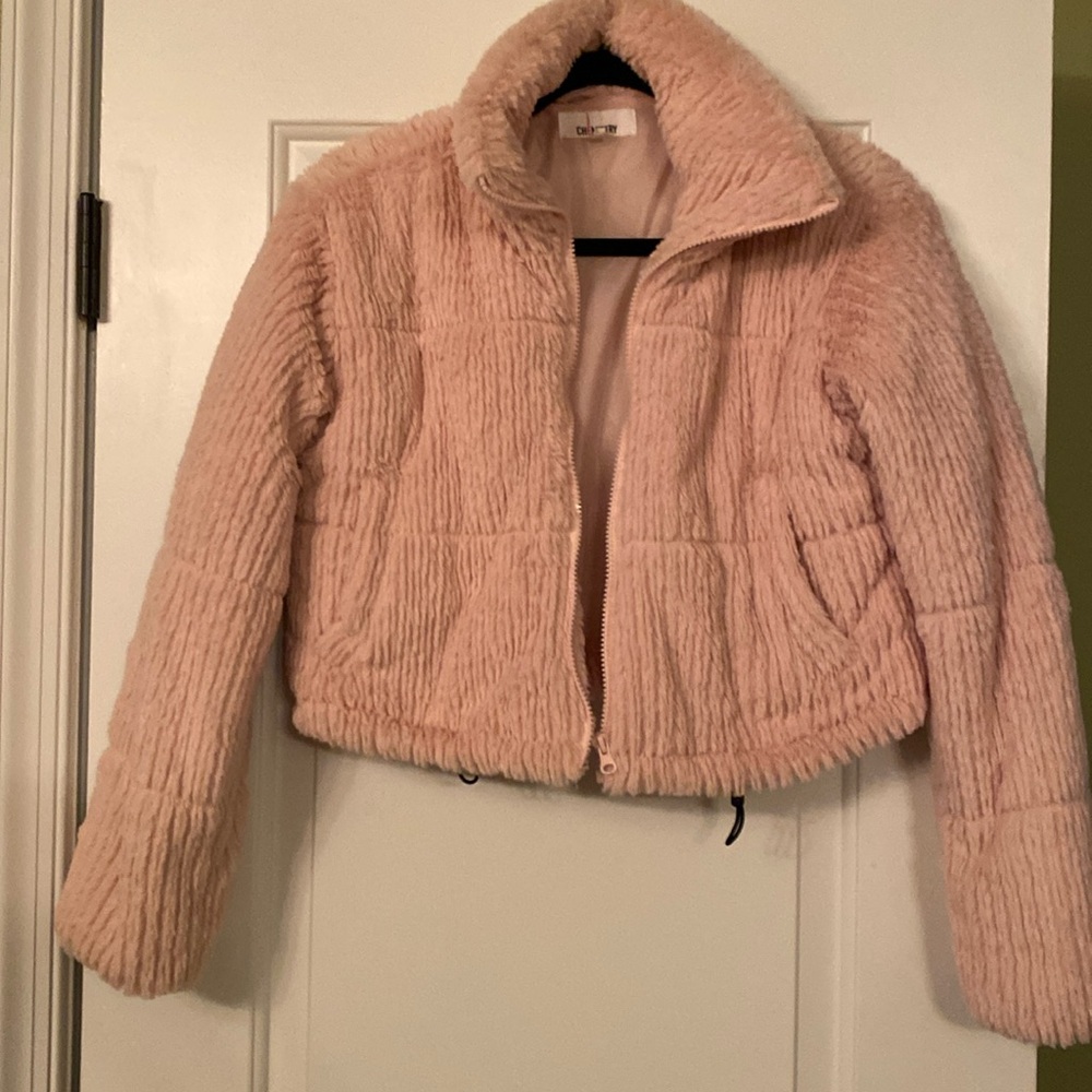 Love Chemiztry Size S faux fur cropped pink jacket
